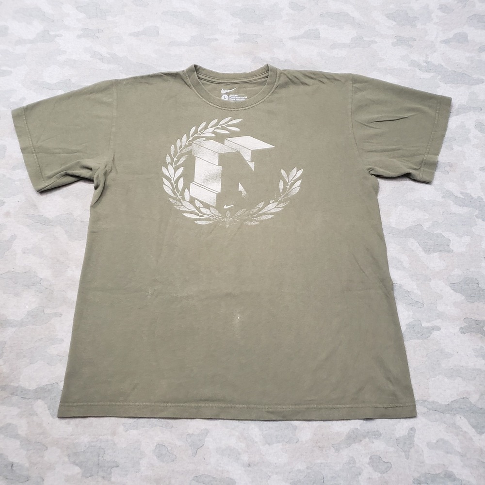 Nike Top Womens Large Green Loose Fit Graphic Short Sleeve Streetwear